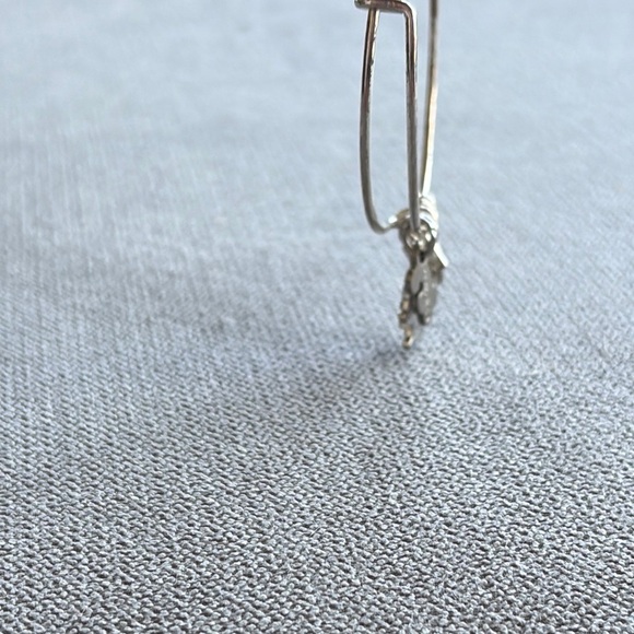 Alex & Ani Hello Kitty Christmas charm bracelet edition - Picture 7 of 8